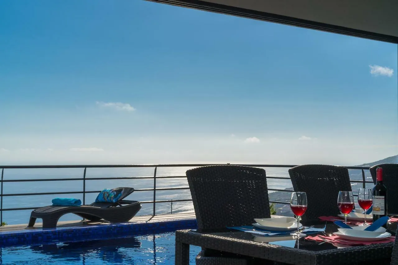 Casa Lira Villa Arco da Calheta  Vakantiehuis Arco da Calheta (Madeira)