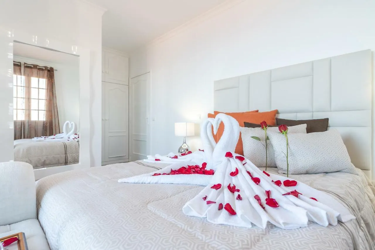 Casa Lira Villa Arco da Calheta  Holiday home